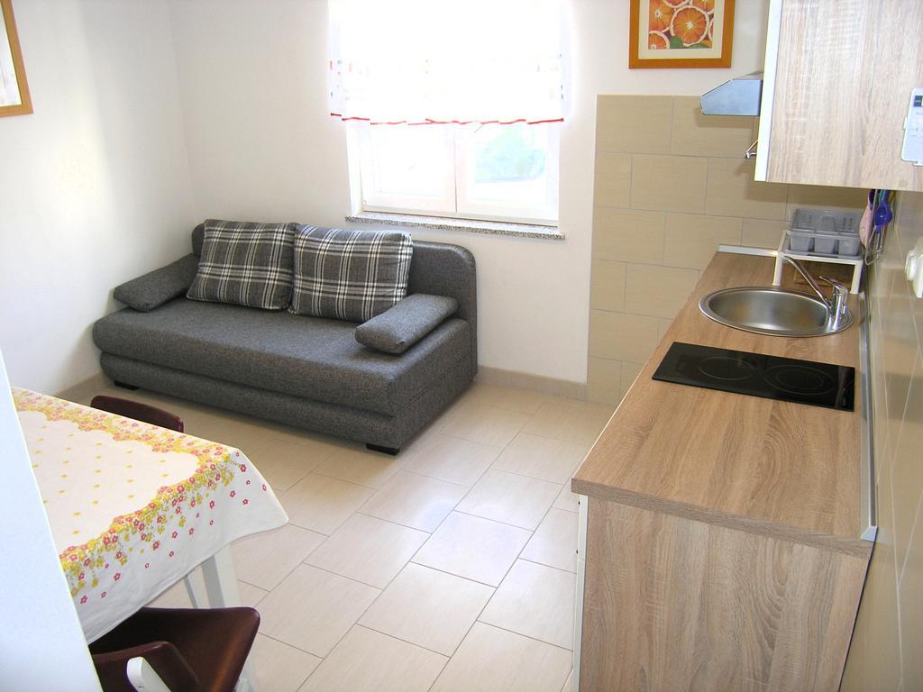 Apartman Vera Krk Town Extérieur photo