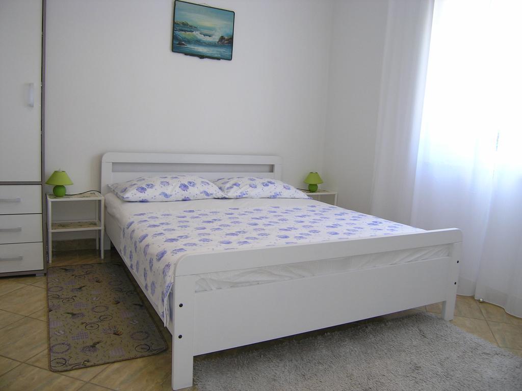 Apartman Vera Krk Town Extérieur photo