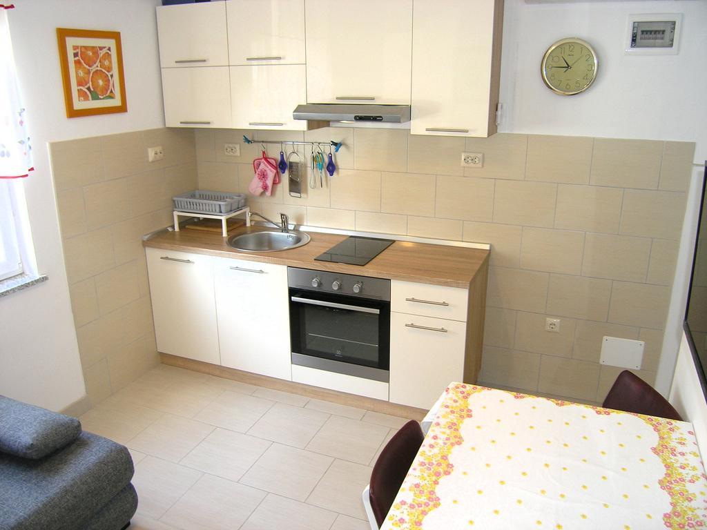 Apartman Vera Krk Town Extérieur photo